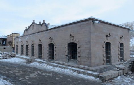 عمارت تاریخی عمارت لیقوان واقع در باسمنج آذربایجان شرقی میراث فرهنگی بنای تاریخی گردشگری