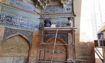 مرمت بخشی از کاشی کاری‌ مسجدجامع عتیق شیراز