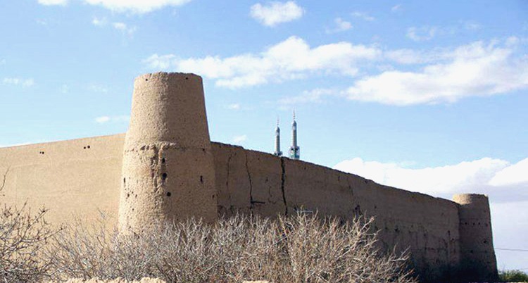 قلعه تاریخی بارجین میبد یزد میراث فرهنگی گردشگری