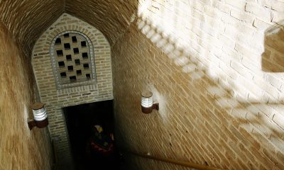 ورودی قنات دو طبقه مون در شهر اردستان اصفهان