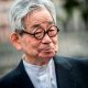 کنزابورو اوئه، نویسنده پرافتخار ژاپنی و برنده جایزه نوبل ادبیات