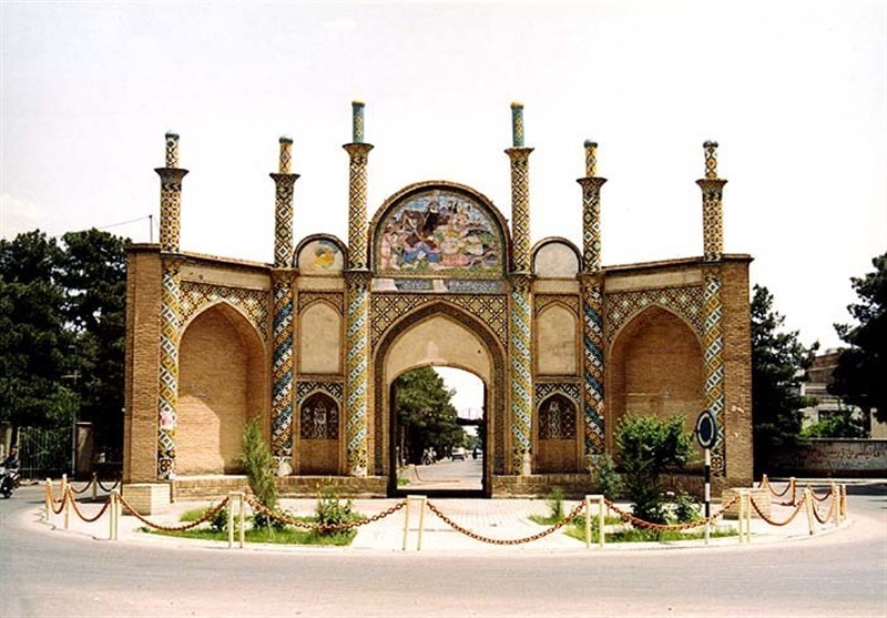 دروازه ارگ سمنان میراث فرهنگی گردشگری بنای تاریخی