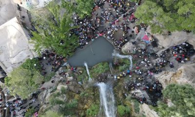صخره های مجاور آبشار نیاسر قسمت تحتانی ساختمان کوشک کاشان اصفهان نیاسر