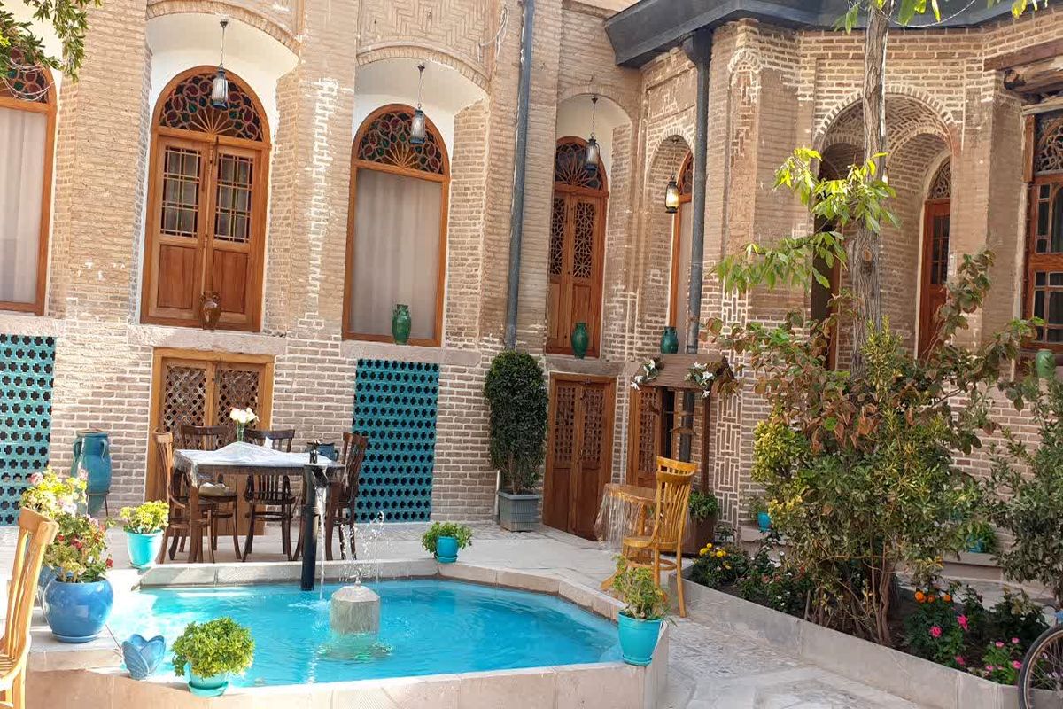 خانه تاریخی نبوی در محله ملک آباد محدوده امامزاده علی از محله های سنتی و قدیمی قزوین