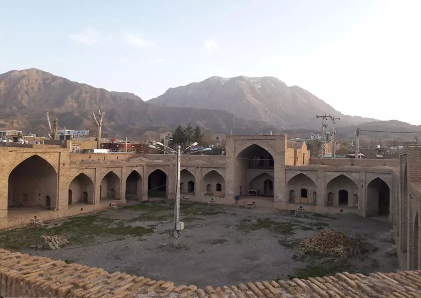 کاروانسرای میامی سمنان میراث فرهنگی صفوی گردشگری بنای تاریخی