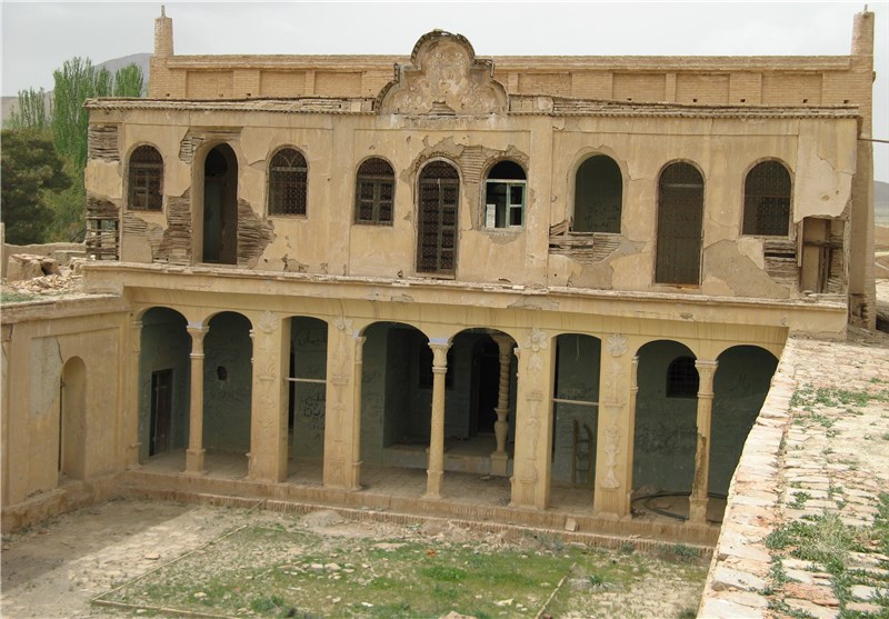 قلعه و باغ تاریخی قمیشلو تیران اصفهان میراث فرهنگی بنای تاریخی خانه تاریخی