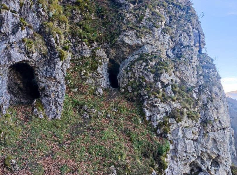غار سه هزار ساله درجنگل‌های هیرکانی دیلمان دستکند گیلان