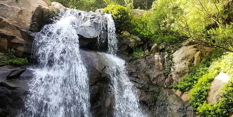آبشار گانه‌زار آرتیمان در تویسرکان